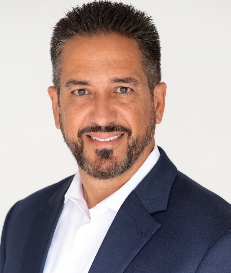 Pete Hernandez Photo